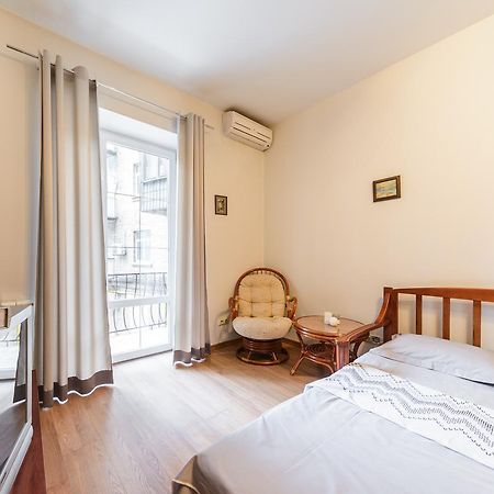 1-Room Apartments Kiev City Center Kültér fotó